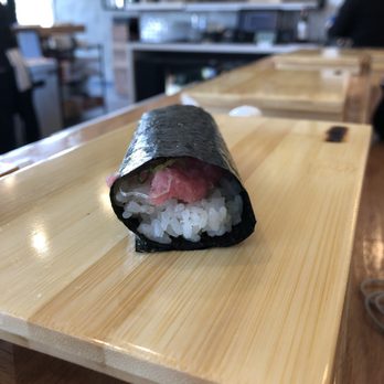 Hando - Spicy Tuna Cut Roll. Instagram: @AbsofreakinglutelyYummy - Sushi Bars Near Me - Houston, Texas Hando - Spicy Tuna Cut Roll. Instagram: @AbsofreakinglutelyYummy - Sushi Bars Near Me - Houston, Texas