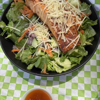 Grandpa's Grill - Seared Salmon Salad (perfect) - Barbeque Near Me - San Antonio, Texas Grandpa's Grill - Seared Salmon Salad (perfect) - Barbeque Near Me - San Antonio, Texas