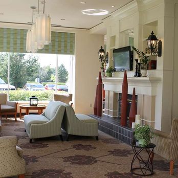 Hilton Garden Inn Addison - Lobby - Hotels Near Me - Addison, Illinois