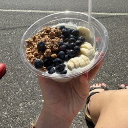 Sidney’s Coffee & Eats - A smoothie bowl I ordered!