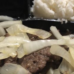 L8 Nyt Chow - Bistek and Rice