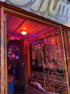 Emmy's Spaghetti Shack by null