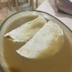 Karne Garibaldi - Queso dilla in broths.