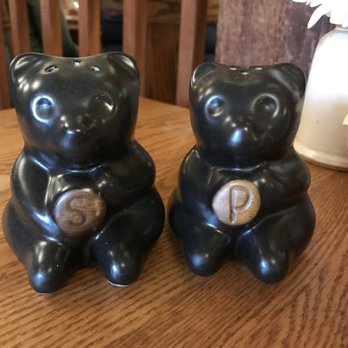 Old Mill Restaurant - Cute salt and pepper shakers! - American Near Me - Pigeon Forge, Tennessee