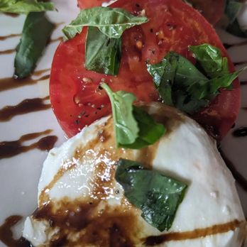 Casa La Luna - Caprese - Italian Near Me - Cleveland, Ohio