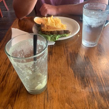 Five Bar - American Near Me - Tuscaloosa, Alabama