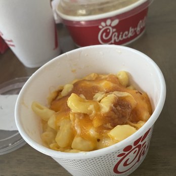 Chick-fil-A - ows a bowl of macaroni and cheese - Fast Food Near Me - West Palm Beach, Florida Chick-fil-A - ows a bowl of macaroni and cheese - Fast Food Near Me - West Palm Beach, Florida