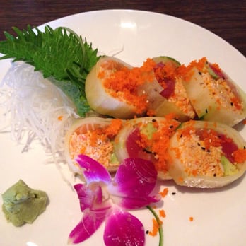 Masa Sushi - Cucumber roll (no rice) with tuna, salmon, real crab (pay extra), and avocado - Sushi Bars Near Me - Camarillo, California Masa Sushi - Cucumber roll (no rice) with tuna, salmon, real crab (pay extra), and avocado - Sushi Bars Near Me - Camarillo, California