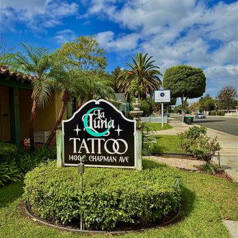 La Luna Art Collective - The front of the shop - Tattoo Near Me - Orange, California La Luna Art Collective - The front of the shop - Tattoo Near Me - Orange, California