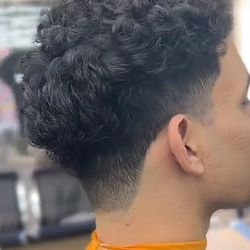 Anays Barbershop and Salon