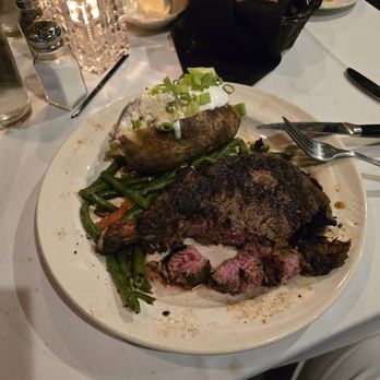 Sonny Williams' Steak Room - Steakhouses Near Me - Little Rock, Arkansas Sonny Williams' Steak Room - Steakhouses Near Me - Little Rock, Arkansas