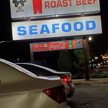 Mike's Roast Beef - American Near Me - Everett, Massachusetts