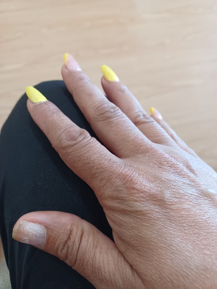 Golden Q Nails & Spa Logo