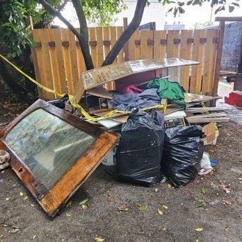 Mess Control Junk Removal - Move Out Cleanups (Before) - Junk Removal & Hauling Near Me - Everett, Washington