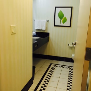 Fairfield by Marriott Inn & Suites Orlando at SeaWorld® - Bathroom - Hotels Near Me - Orlando, Florida