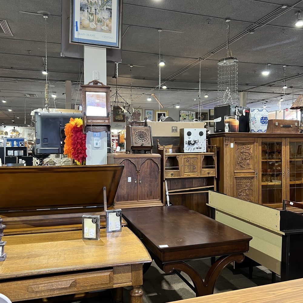 Lynn's World Quality Consignment - Lynn's World Consignment Las Vegas, NV July 2026 - Furniture Stores Near Me - Las Vegas, Nevada Lynn's World Quality Consignment - Lynn's World Consignment Las Vegas, NV July 2026 - Furniture Stores Near Me - Las Vegas, Nevada