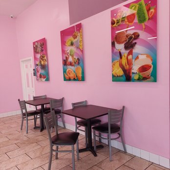 La Michoacana - Seating area, with menu options on the wall. - Ice Cream & Frozen Yogurt Near Me - Long Beach, California La Michoacana - Seating area, with menu options on the wall. - Ice Cream & Frozen Yogurt Near Me - Long Beach, California