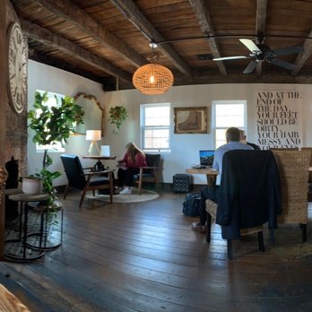 Lot No. 1 - Upstairs sitting area - Coffee & Tea Near Me - Lebanon, Ohio