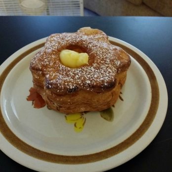 Sunmerry Bakery - Mango Danish Delight $2.20 - delicious! Creamy custard mango inside and flaky shell pastry, yummy!!! - Bakeries Near Me - Temple City, California