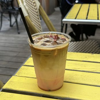 Outro - rose latte - Cafes Near Me - New York, New York