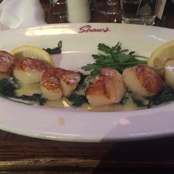 Shaw's Crab House - Bay scallops - Seafood Near Me - Chicago, Illinois Shaw's Crab House - Bay scallops - Seafood Near Me - Chicago, Illinois