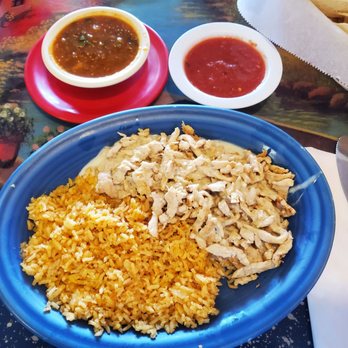 El Camino Real - Arroz con Pollo (Chicken with Rice) and both the house (terrible) and the picosa (excellent) salsas. - Mexican Near Me - Clinton, Missouri