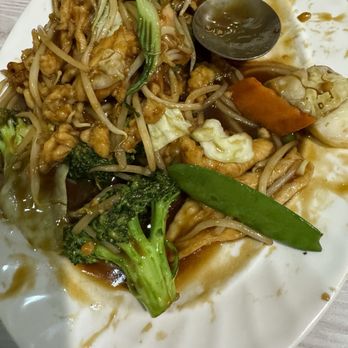 Venus - Chicken Chop Suey - Cantonese Near Me - Covina, California Venus - Chicken Chop Suey - Cantonese Near Me - Covina, California