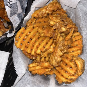 Bar-Bill North - Waffle fries - Chicken Wings Near Me - Clarence, New York