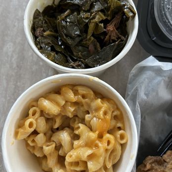 Modern Southern Table - Southern Mac and Cheese Collard Greens with Smoked Turkey - Southern Near Me - Columbus, Ohio Modern Southern Table - Southern Mac and Cheese Collard Greens with Smoked Turkey - Southern Near Me - Columbus, Ohio