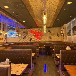 Crazy Crab - Seating