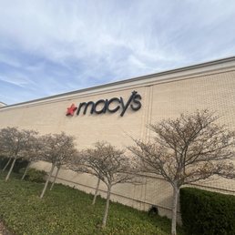 Exterior photo of Macy's - Dulles, Virginia Exterior photo of Macy's - Dulles, Virginia