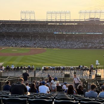 Wrigley View Rooftop - The view from the rooftop - Stadiums & Arenas Near Me - Chicago, Illinois