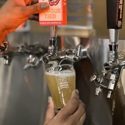 Nickel Brook Brewing - Nickel Brook Taproom - beer pour for a flight