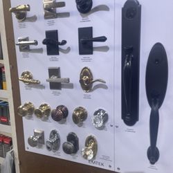 Hank's Hardware & Lumber - Door pulls