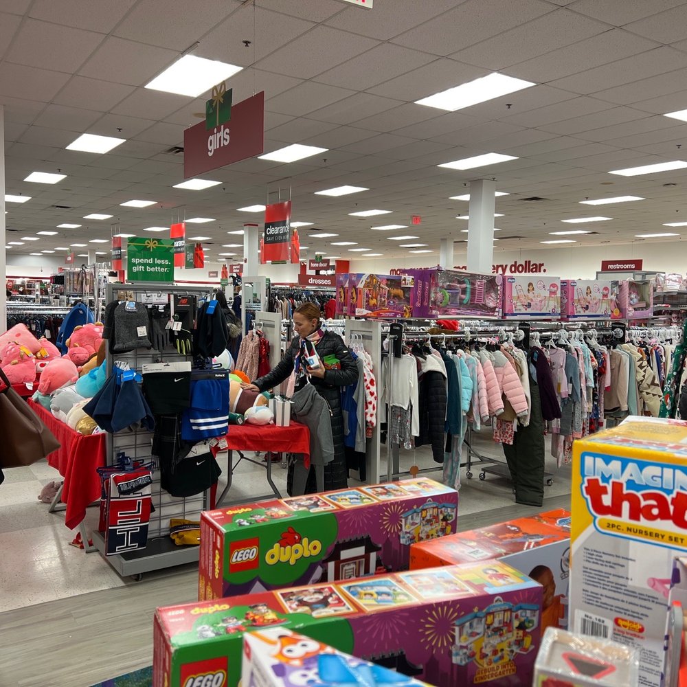 T J Maxx - Department Stores Near Me - Lyndhurst, New Jersey