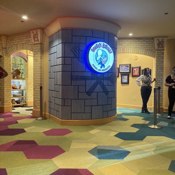 Goofy's Kitchen - Lobby with a photo station - American Near Me - Anaheim, California