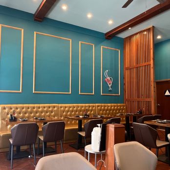 Dumpling Union - Ambience - Asian Fusion Near Me - San Francisco, California