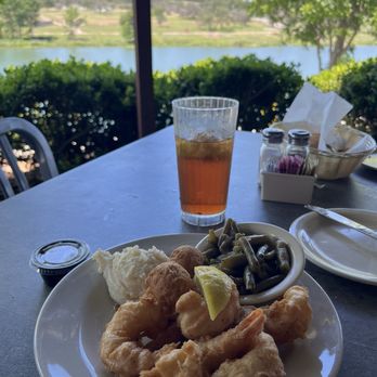 Billy Gene's Restaurant - Fried shrimp, mashed potatoes and green beans w hush puppies and sweeeeeeet tea! - New American Near Me - Kerrville, Texas