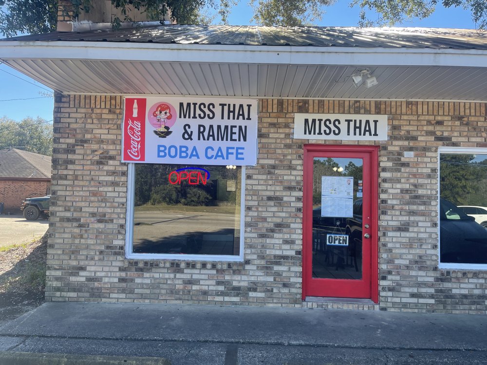 MISS THAI AND RAMEN NOODLES CAFE 38 Photos 14451 Dedeaux Rd