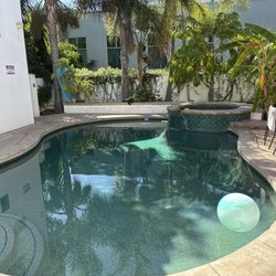 Pacific Shores Recovery - Clean pool, great for a swim