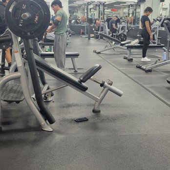 EōS Fitness - Gyms Near Me - Santa Ana, California EōS Fitness - Gyms Near Me - Santa Ana, California