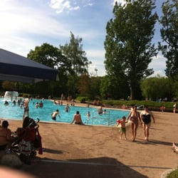 Wellen Freibad