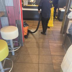McDonald's - Cleaning @10:50am during high traffic customer hours
