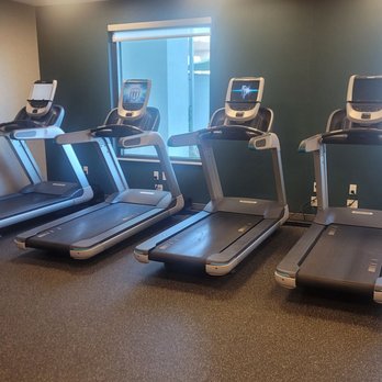 Hampton Inn & Suites Napa - Gym - Hotels Near Me - Napa, California Hampton Inn & Suites Napa - Gym - Hotels Near Me - Napa, California