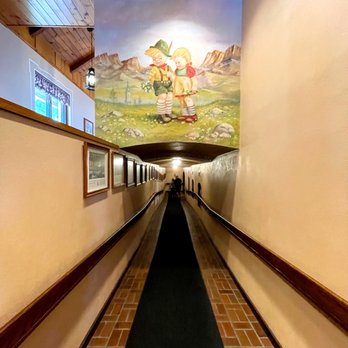 Bavarian Inn Restaurant - Castle Shops - German Near Me - Frankenmuth, Michigan