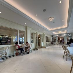 Emma’s Patisserie - Seating indoors