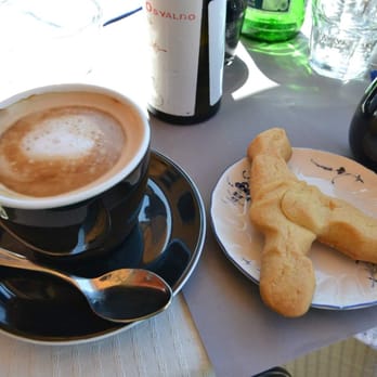 Varenna Caffè - Como shaped biscuit and coffee are best friends ! - Cafes Near Me - Varenna, LC Varenna Caffè - Como shaped biscuit and coffee are best friends ! - Cafes Near Me - Varenna, LC