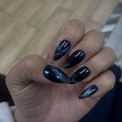 Darling Nails Salon - Manicure