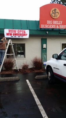 Big Belly Burgers and Brew by null