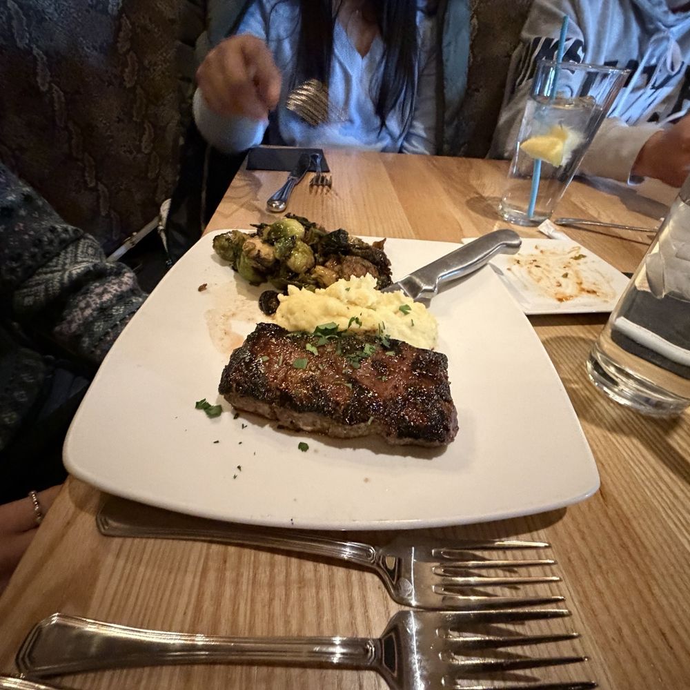Sedona Taphouse - Flat Iron steak - New American Near Me - Novi, Michigan Sedona Taphouse - Flat Iron steak - New American Near Me - Novi, Michigan